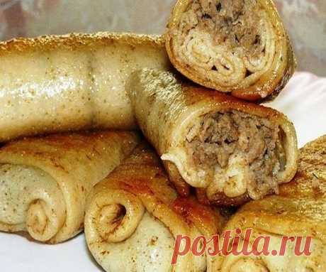20 Самых вкусных начинок для блинчиков
1. Блины с начинкой из яиц 
Состав: 4 яйца, 50 гр. зеленого лука, 5-10 гр. укропа, соль. 
Отварить 4 яйца. Натереть вареные яйца на терку. Обжарить зеленый лук 50 гр. Укроп 5-10 гр. Соль по вкусу. 
2. Творожная начинка в блины 
Состав: Творог 500 гр., 1 желток яйца, 2 столовые ложки сахара, 50 гр. изюма. 
Берем творог, добавляем в него один желток, сахар, перетираем все с творогом. 
В получившуюся массу добавляем изюм. Предварительно ...