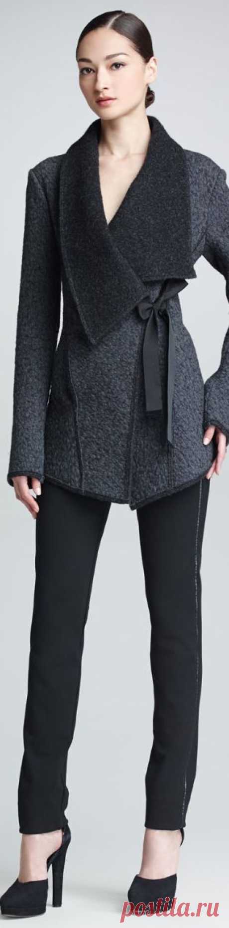 (89) DONNA KARAN | The House of Beccaria WOW very cool jacket I WANT! | Abrigos