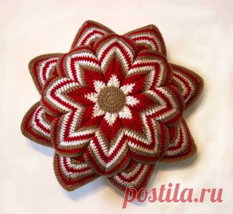 Светлячок: Подушка &quot;Георгин&quot;=)