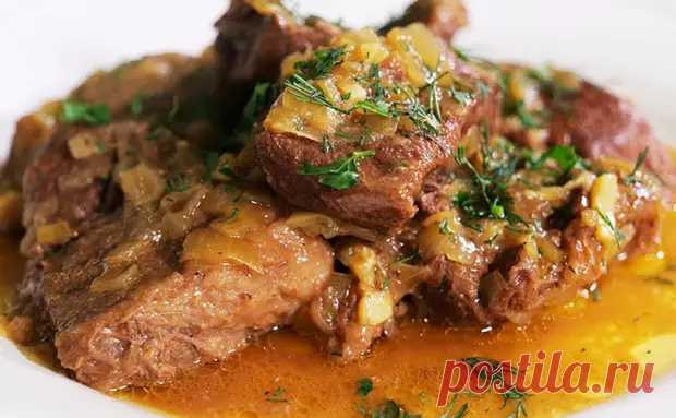 Мясо по-кремлевски, показываем классический рецепт. Любая говядина становится такой нежной, что можно есть без ножа - Будет вкусно - Медиаплатформа МирТесен