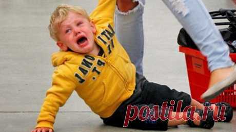 Что делать с избалованным ребенком
Разбираться в причинах столь плачевных итогов определенно стоит, но не уходить самобичевание. Перевоспитать ребенка можно, это займет немало времени, но вполне