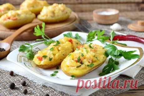 Картофельные лодочки с курицей, сладким перцем и сыром