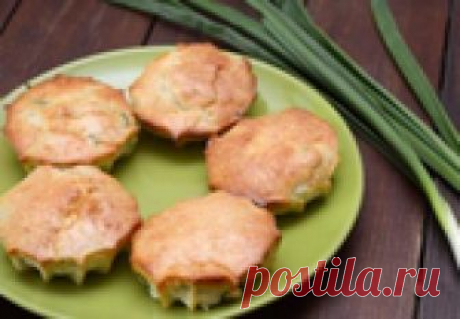Необычные пирожки с луком и яйцом