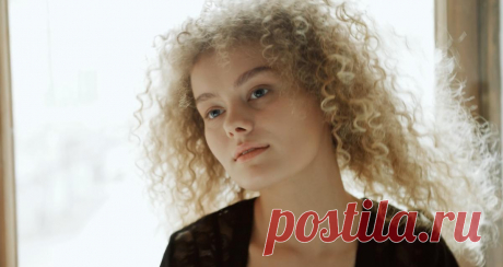 Нарисованные брови и накачанные губы – сделанная красота против естественности
Пустая красота или «сделала себя сама»? Современный мир и новые реалии дают нам так много вопросов и так мало ответов! На днях заглянув в Instagram, мое внимание, как это водится, в мгновение было захвачено бесцельным пролистыванием ленты и рассматриванием фотографий незнакомых красавиц. В какой-то момент меня посетила...
Читай дальше на сайте. Жми подробнее ➡