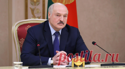 Лукашенко: Трамп не такой, каким его показывают, он понимающий человек. Президент Белоруссии Александр Лукашенко заявил, что, по его мнению, лидер США Дональд Трамп не такой, каким его показывают, он понимающий человек. Читать далее