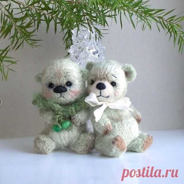 Вот такие Мятные Мишутки получились. Малыши Пухляши!🐻🐻По всем правилам Тедди!😊. #мишкатедди #мишка #мишкитедди #мишутка #малыши #mint #bear #weamiguru #weamigurumi #teddybär #teddybear #teddy🐻
