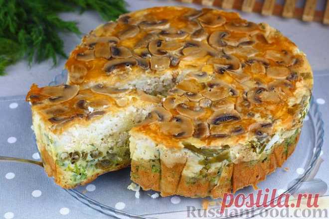 Рецепт: Заливной пирог-перевёртыш с грибами, сыром, рисом, фаршем и стручковой фасолью на RussianFood.com
