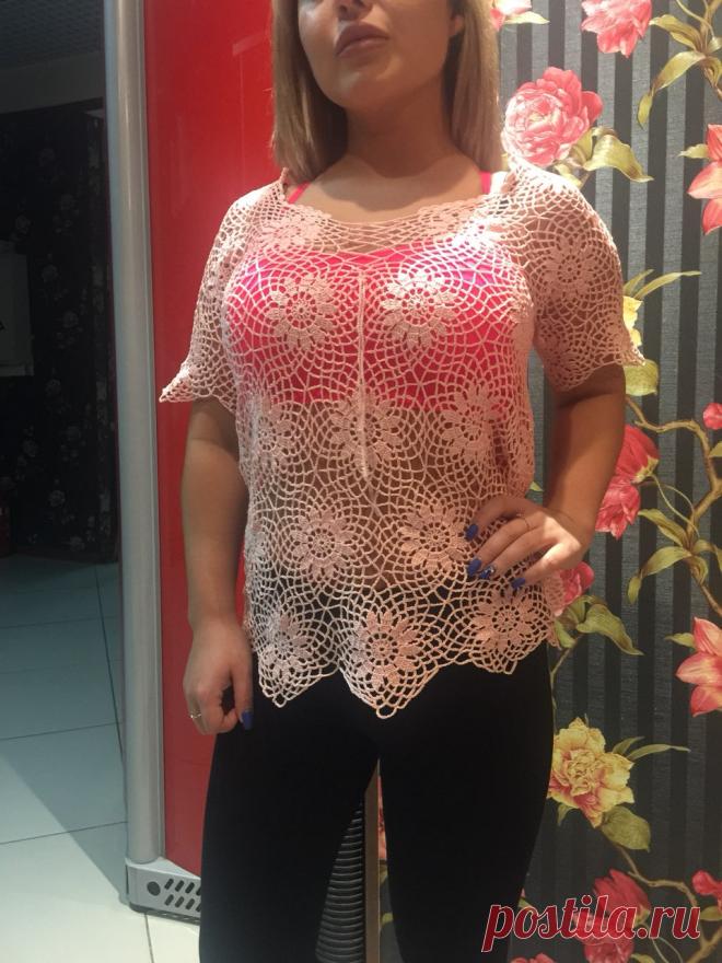 Нежно-розовая вязаная универсальная вещь. 46р.Есть в наличии.И свяжу на заказ.Можно носить с майкой,водолазкой,топ-бра и на пляж. Тонкое кружево крючком из хлопковой нити.Вещь не капризная,износостойкая,пластичная.