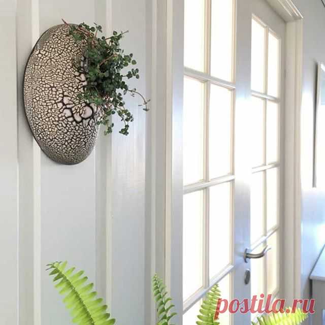 Image Cred @greengosmart.

#studiocajsacarlenius #gallerihantverket #formex #keramik #ceramics #pottery #ceramica #ceramiche #ceramique #seramik #セラミックス #陶瓷 #konsthantverk #design #konst 
#ceramicvase #vases #plantdesign #wallplanters #wallvase #ceramicplanter #plantstyling #interiorinspiration #interiordesign #homedecor #inredningsdetaljer #homedesign #heminredning #interiör #interior