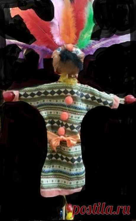 Բարեկենդանի վերջին օրը խելահեղության են հասնում խնջույքները, պարերը, խաղերը: Բոլորը ջանում են ուտել, վերջացնել բոլոր մսեղեն, յուղեղեն, կաթնեղեն կերակրատեսակները: Աղջիկները ճլորթու վերջին ճոճերն են անում, տղաներն էլհրապարակ են դուրս գալիս գլխավոր ձիարշավի, որը պիտի ավարտվի «Ուտիս տատին»
վռնդելու, «Պաս պապին» հրավիրելու ծեսով: