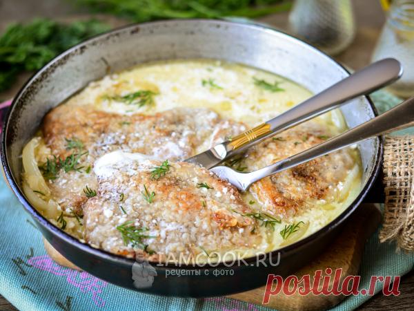 Шнельклопс (быстрая отбивная) — рецепт с фото Пожарьте быстрые отбивные из свинины, а затем тушите их в сметанном соусе. Мясо получится мягким, нежным и ароматным.