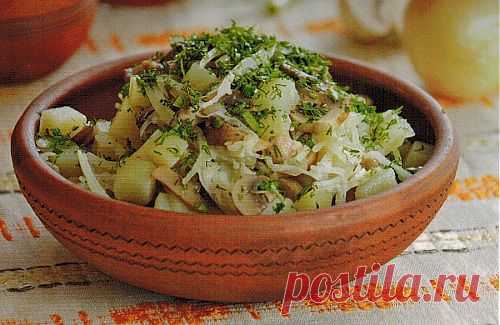 Салаты с квашеной капустой: 7 рецептов / Простые рецепты