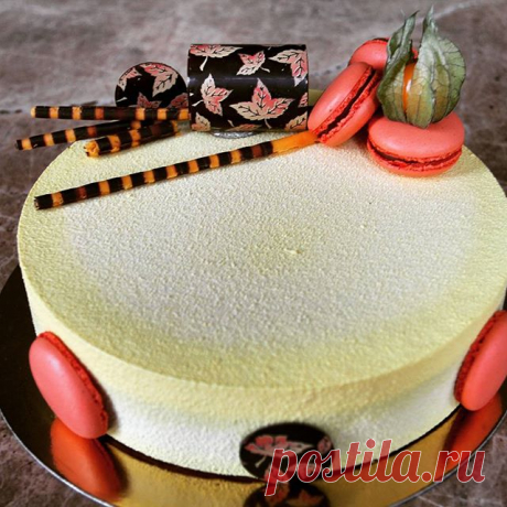 Тортики тоже сегодня оделись по-осеннему😊. #тортбезмастики #тортназаказмосква #тортназаказдмитров #тортнаденьрождения #всёсъедобно #шоколадныйдекор