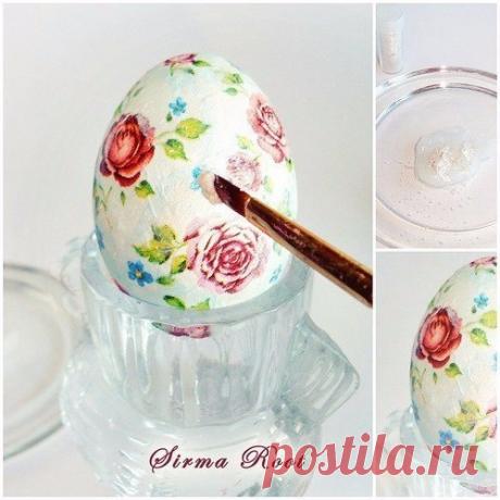 Украшаем пасхальные яйца в технике декупаж. Мастер-класс.
Материалы: вареные яйца (белые), крахмал, вода, кисточка, салфетки, пищевые красители (золотой, серебряный).
Время работы: от 1 часа (зависит от количества яиц)

Нам нужны салфетки с мелким рисунком. Снимаем два нижних слоя у салфеток и делаем заготовки мотивов - вручную делаем обрывки цветов небольшого размера. Очень люблю эту технику, я ее называю "лоскутная техника".))

Начинаем распределять мотивы на поверхности...