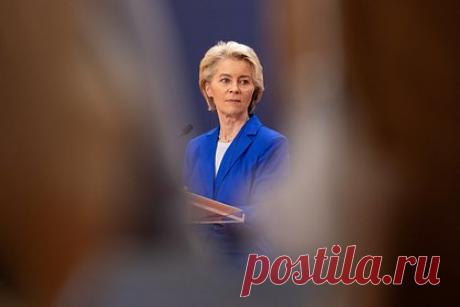Фон дер Ляйен заверила в способности ЕС произвести миллион снарядов для Украины. Европейский союз (ЕС) способен произвести миллион артиллерийских снарядов для Вооруженных сил Украины (ВСУ) в 2024 году, заявила глава Еврокомиссии (ЕК) Урсула aон дер Ляйен. «Евросоюз, безусловно, сможет произвести один миллион снарядов в следующем году», — подчеркнула она.
