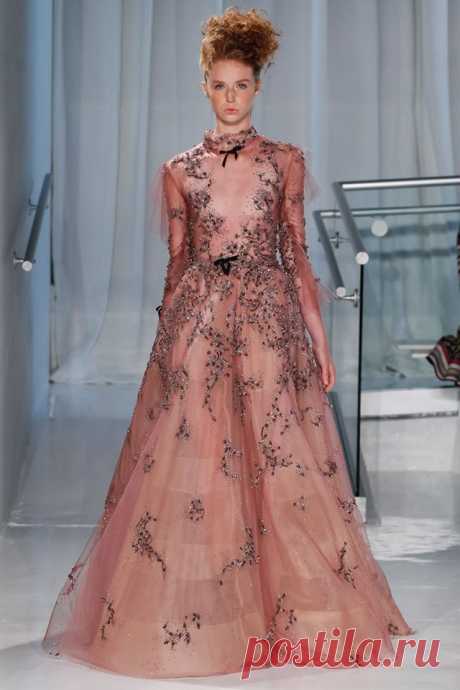 (8) ValentinFashion
