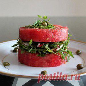 Салат из , рукколы и редиса рецепт – салаты