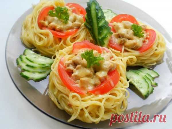 Гнезда из макарон с курицей — Sloosh – кулинарные рецепты