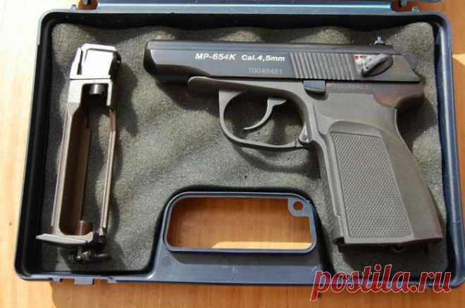 Боевая скорострельность ПМ - сколько выстрелов в минуту? Пистолет Макарова (ПМ 9 мм) – полуавтоматический пистолет, в 1951 году пришедший на смену пистолету ТТ и револьверу системы Нагана. Его разработал Макаров Николай Федорович, советский конструктор, так...