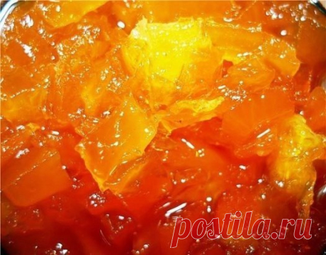 Три рецепта варенья из тыквы.
Эти вкусные рецепты варенья из 
тыквы не только вкусные, но и полезные. Если у Вас отличный урожай 
тыквы, то рекомендуем приготовить такое лакомство.
ВАРЕНЬЕ ИЗ ТЫКВЫ.
Нам понадобится:
1 кг тыквы
850 грамм сахара
1 лимон
1 апельсин
Приготовление:
Тыкву чистим, нарезаем кубиками.
Лимон очищаем от семян, нарезаем мелко с цедрой.
Апельсин очищаем от шкурки и семян, нарезаем мелко.
Все соединяем, засыпаем сахаром, даем настояться в комнате, пока сахар не раствори