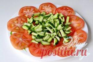 Cлоеный салат с огурцом курицей и грибами | TopSalads