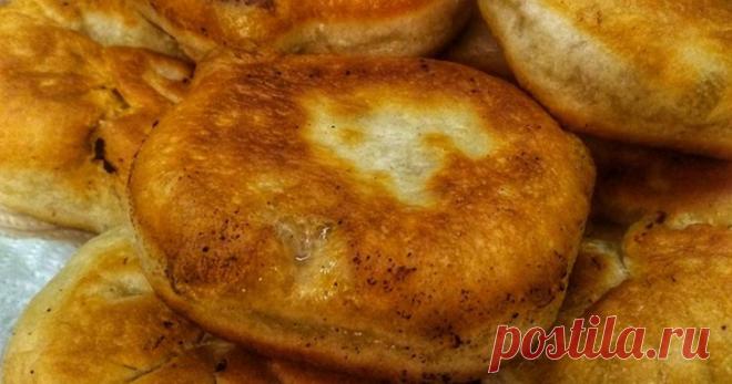 Беляши советские - пошаговый рецепт с фото. Автор рецепта Оксанка_Ока 🏃‍♂️ . Беляши советские - пошаговый рецепт с фото. Главное отличие этих беляшиков от татарских беляшей - отсутствие отверстия. Просто круглые жаренные пирожки с мясом.