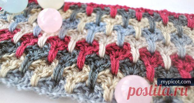 Необычный многоцветный  крючком. МК