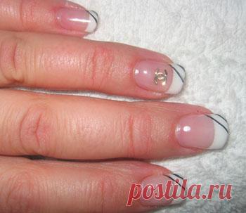 spectacular wedding manicure