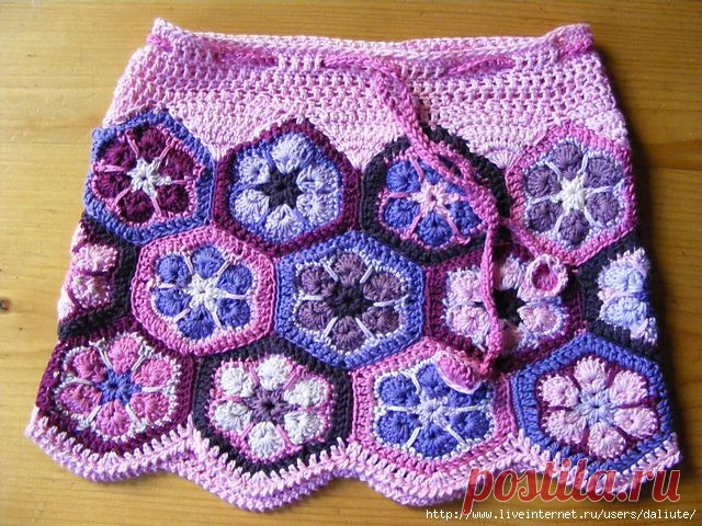 Юбочка для девочки с африканским цветком..