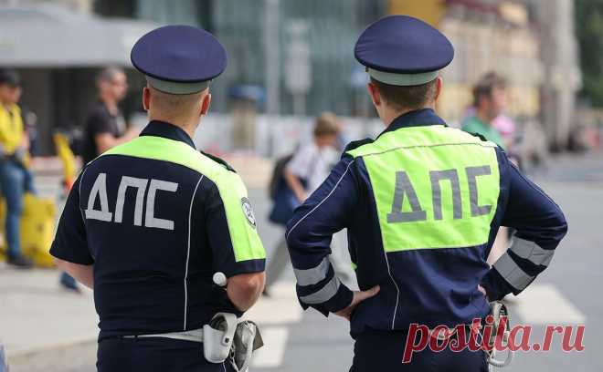 В МВД предупредили о фальшивых штрафах ГИБДД от мошенников. Мошенники стали обманывать россиян при помощи поддельных рассылок о штрафах от ГИБДД, сообщает пресс-служба управления по борьбе с противоправным использованием информационно-коммуникационных технологий МВД России.
