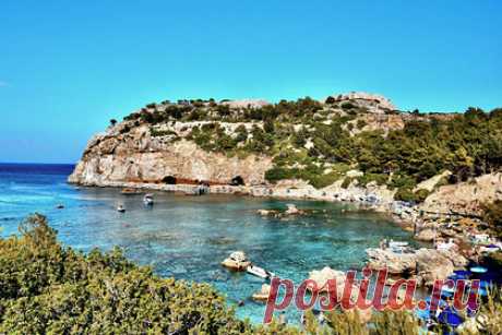 Россиянка бюджетно съездила в Грецию и раскрыла секреты комфортного отдыха. Российская туристка съездила на греческий остров Родос по бюджетной путевке, заплатив 93 тысячи на двоих за 14 дней, и раскрыла секреты комфортного отдыха. Во-первых, путешественница уточнила, что забронировала проживание в апартаментах без питания, что и помогло ей сэкономить большую часть средств.