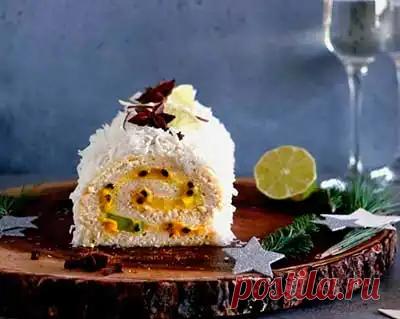 Готовим рулет с тропическими фруктами