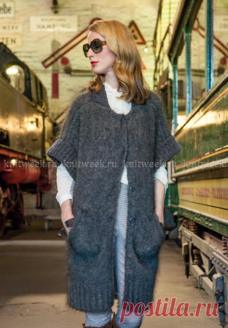 Длинный жилет из мохера, с карманами, спицами. / knitweek.ru