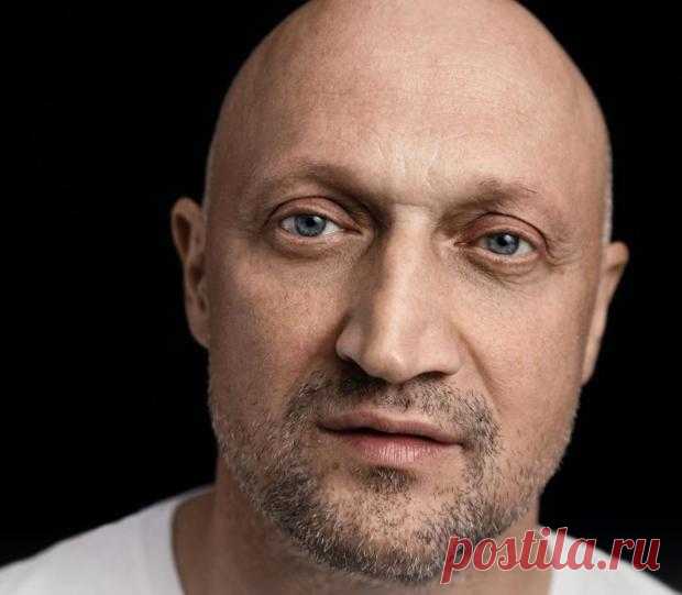 Гоша Куценко восхищается Артуром Пирожковым: актер сделал фото на удачу