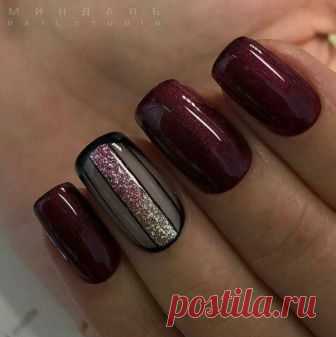 Шикарный маникюр в осенних тонах Оттенок бургунди хорош для тех, кто устал от пастельных или слишком ярких цветов.Он идеален для осени, ведь безупречно вписывается в ее роскошную палитру. А еще бургунди и в матовом варианте, и в глян…