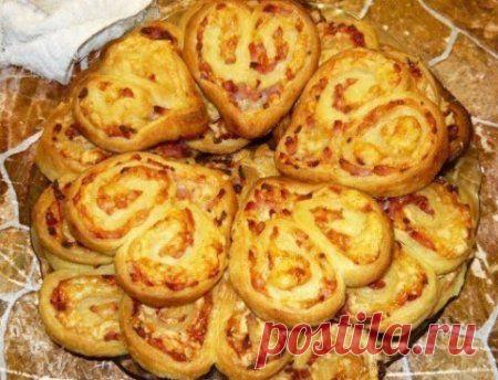 Печенье с ветчиной и сыром.