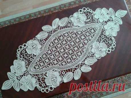 Handicrafts with lacing,pune dore me gajtan,pune dore me grep,crochet,hand crochet,modele per tavolina,centro,centro me gajtan,