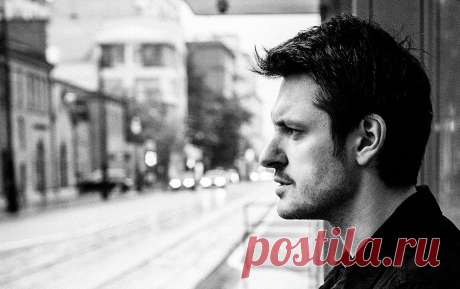 Как режиссер Илья Найшуллер попал в Голливуд и снял «позитивный» боевик с русскими бандитами