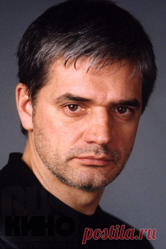 Константин Лавроненко — биография, фильмография, фотографии актёра Заслуженный артист России (2009г.). Родился 20 апреля 1961г. в Ростове-на-Дону. С 1978 по 1979гг. - студент театрального отделения Ростовского училища искусств.  В 1985г. окончил школу-студию МХАТ (курс В. Маркова). Служил в Театрах  