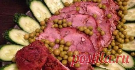 Домашняя буженина Автор рецепта Афина Полякова Домашняя буженина - пошаговый рецепт с фото. Невероятно сочная, нежная и ароматная буженина неприменно порадует близких и удивит гостей!
А самое главное - приготовить это лакомство не составит труда даже новичку.