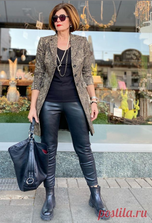 Эти ботинки покорили всех. Покажу, с чем их носить если вам за 50
Грубые ботинки – обувь, которая или сильно нравится, или вызывает стойкую неприязнь. Тем, кому такая модель не по душе, стоит поискать более изящные варианты. Если же ботинки вызывают восторг, то их обязательно стоит купить, независимо от того, сколько вам лет. А вот образы с такими ботинками все же лучше создавать с учетом своего возраста. Если […]
Читай пост далее на сайте. Жми ⏫ссылку выше