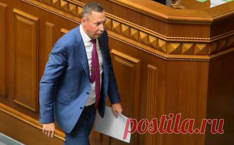 «Страна.ua» узнала о просьбе экс-главы Нацбанка Украины об убежище. Бывший глава Нацбанка Украины Кирилл Шевченко, которого обвиняют в хищении около $5,6 млн у Укргазбанка, попросил власти Австрии предоставить ему убежище, пишет «Страна.ua» со ссылкой на источники в юридических кругах.