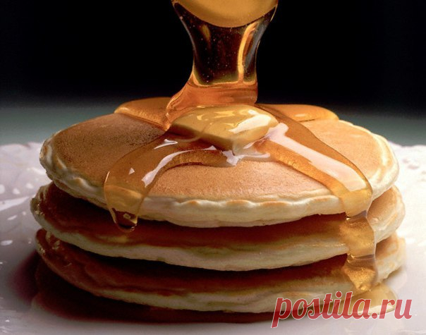 Овсяные панкейки
на 100грамм - 146.02 ккалБ/Ж/У - 7.78/4.73/18.95

Ингредиенты:
Овсяные хлопья (немного можно измельчить) 50 г
Обезжиренный кефир или молоко 100 г 
Яйцо 1 шт.

Приготовление:
Смешиваем все ингредиенты и жарим без масла на антипригарной сковороде.
Можно кушать с медом, ягодами, да и вообще с чем угодно!

Приятного аппетита! 

Присылайте свои ПП рецепты с качественными фото и подсчетом БЖУ и калорий в предложенные новости. Самое интересное и полезное будет оп...