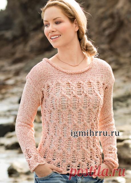 Летний розовый пуловер с ажурным узором из кос. Вязание спицами