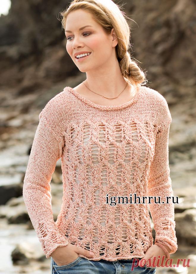Летний розовый пуловер с ажурным узором из кос. Вязание спицами