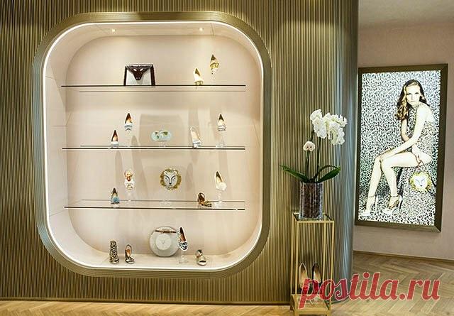 AIZEL.RU в Instagram: «Только для подписчиц AIZEL.RU: скидка -20% на весенне-летнюю коллекцию в бутике Charlotte Olympia, по адресу Дмитровский переулок, дом 11. Предложение действует до 10 мая. Для того, чтобы воспользоваться предложением, вам нужно сообщить на кассе кодовую фразу - I Love Charlotte Olympia.»