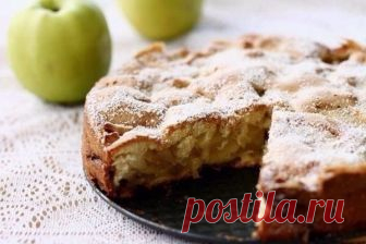 Диетическая яблочная шарлотка (100 гр 78.62 ккал)