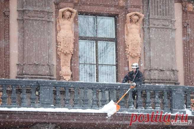 Большой фоторепортаж «Фонтанки» с улиц Петербурга - 11 января 2025 - ФОНТАНКА.ру