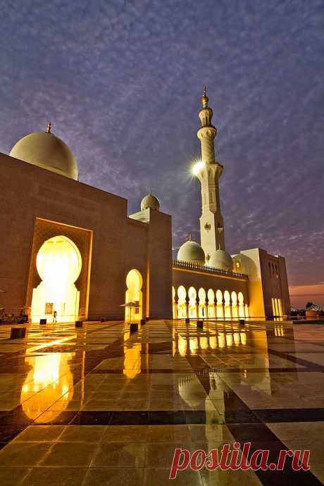 Grand Mosque в Абу-Даби