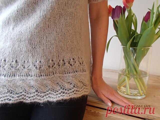 «To celebrate a fresh start to the new year I wanted to make myself something special, soft and romantic. My “Private Collection” contains lots of the elements I love about knitting: lace, a gorgeous wool, a feminine style, a fun construction, raglan-shaping, a great result without being too complicated, and also the A-line shape which is a true favorite of mine.» — карточка пользователя Veneta L. в Яндекс.Коллекциях